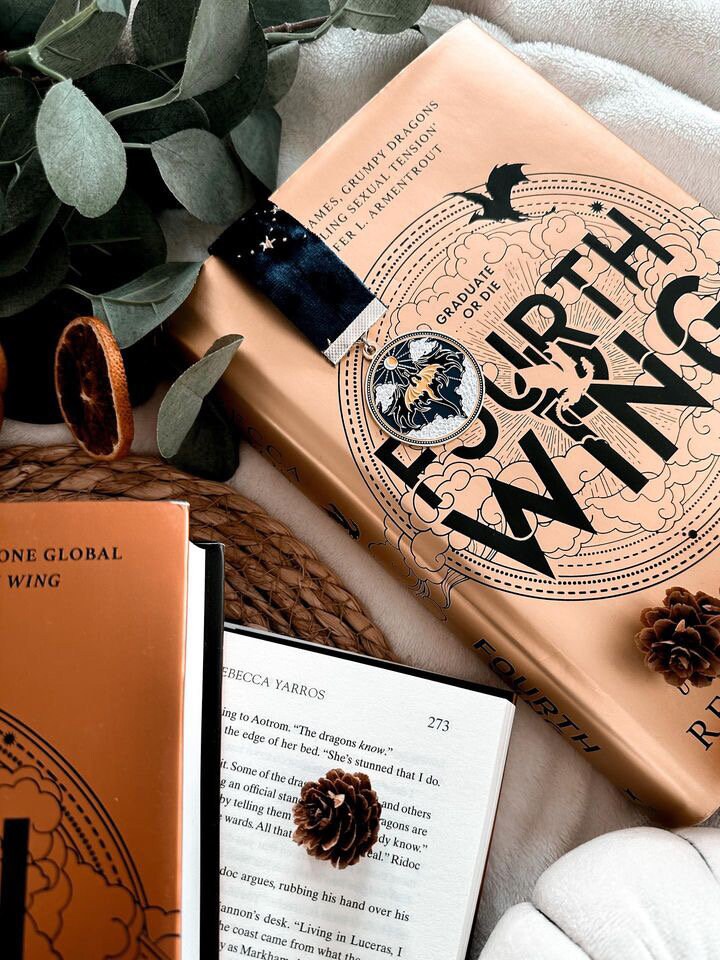 Fourth wing bookmark - Velvet dragon Empyrean series - officially licensed - fly or die