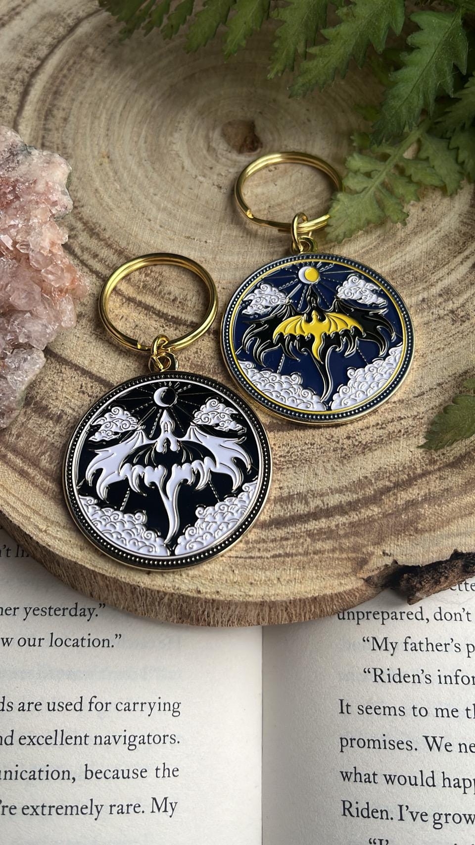 Officially licensed fourth wing fly or die dragon keychain keyring