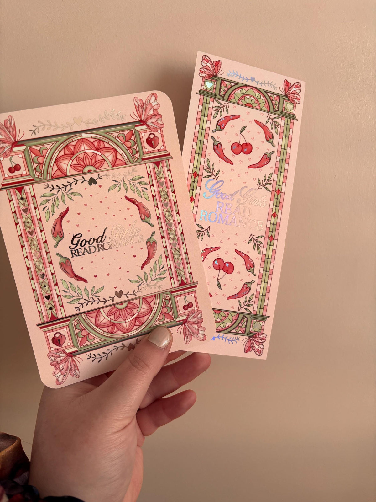 Pink Kindle/E reader foiled Insert. Good girls read romance - foiled silver. Kindle and E reader compatible